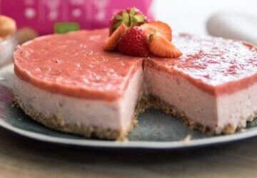 STRAWBERRY-CRISPY-BALLS-Cake